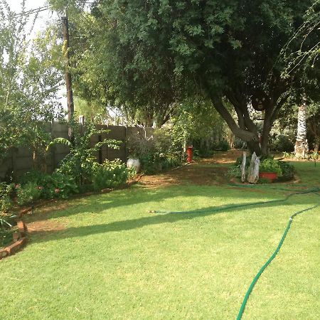 Mom'S Place Upington Extérieur photo
