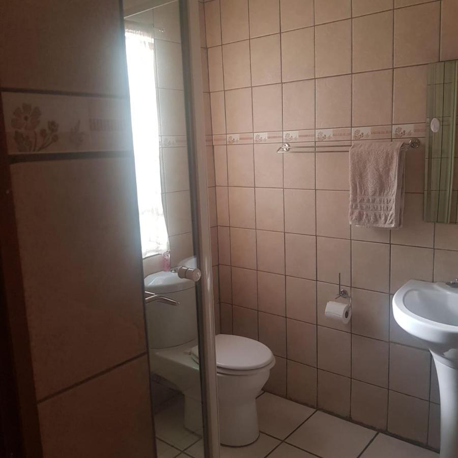 Mom'S Place Upington Extérieur photo