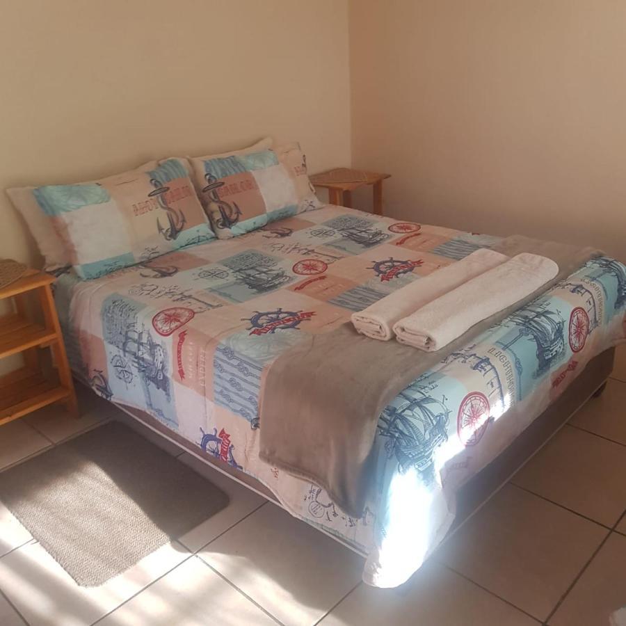 Mom'S Place Upington Extérieur photo