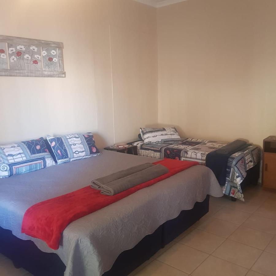 Mom'S Place Upington Extérieur photo
