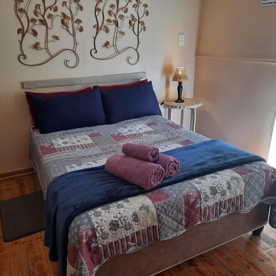 Mom'S Place Upington Extérieur photo
